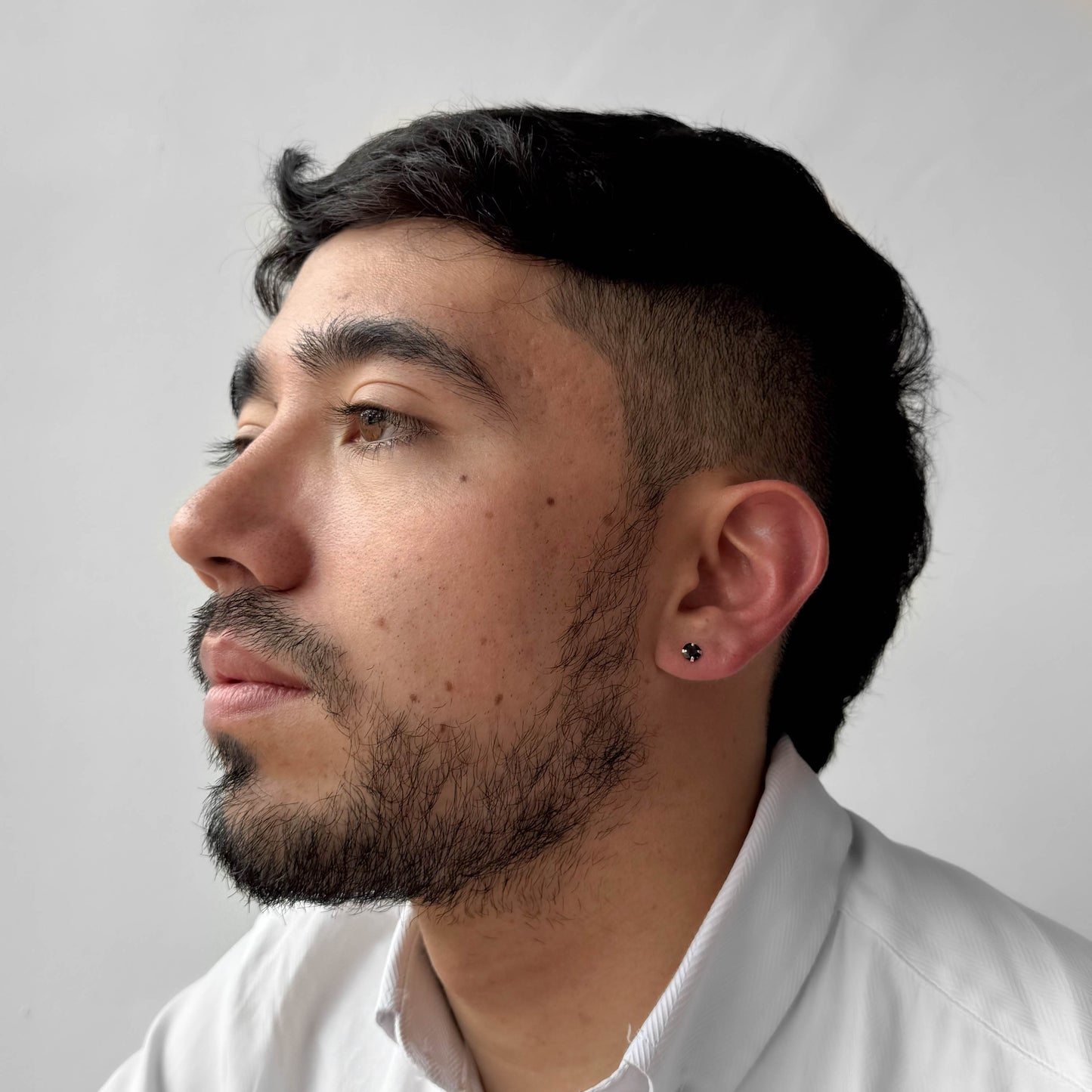 Topo zircon negro redondo mediano