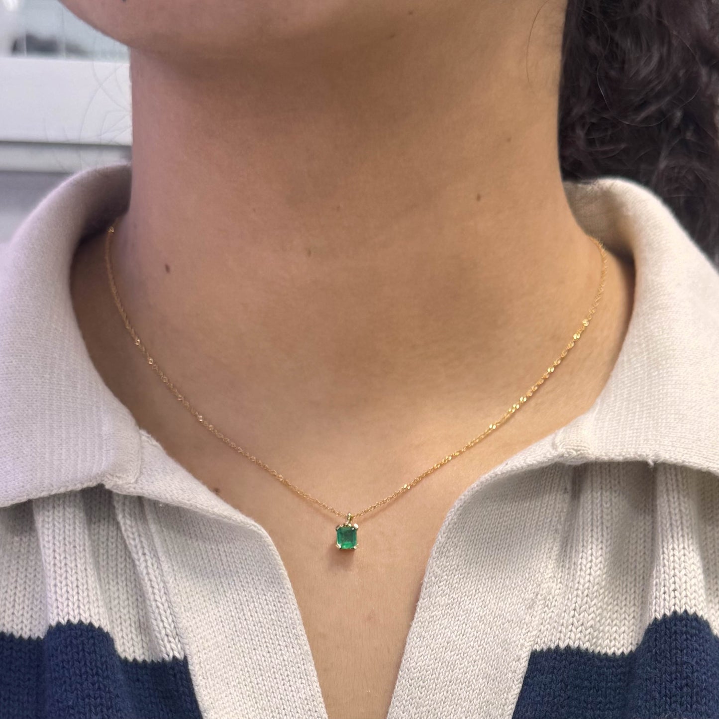 Dije Oro 18k y Esmeralda Cuadrada