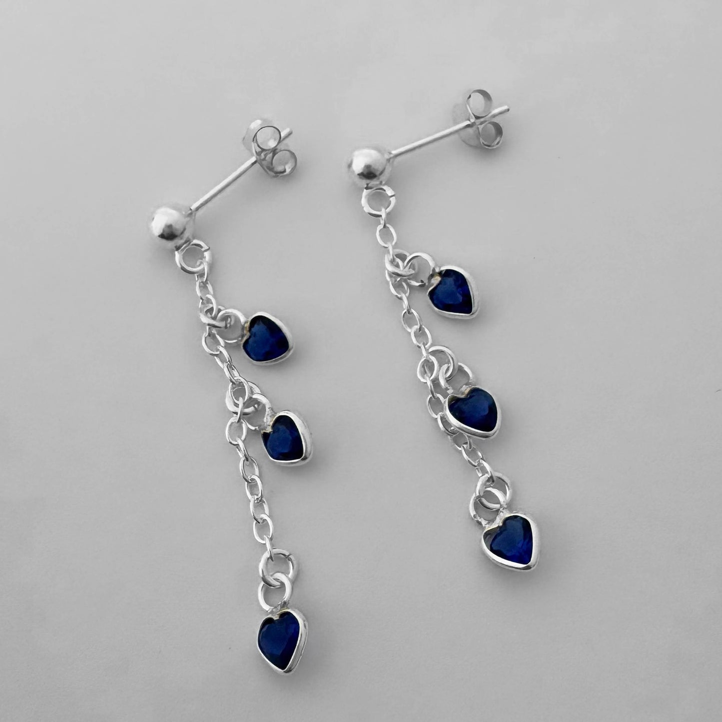 Aretes corazones colores