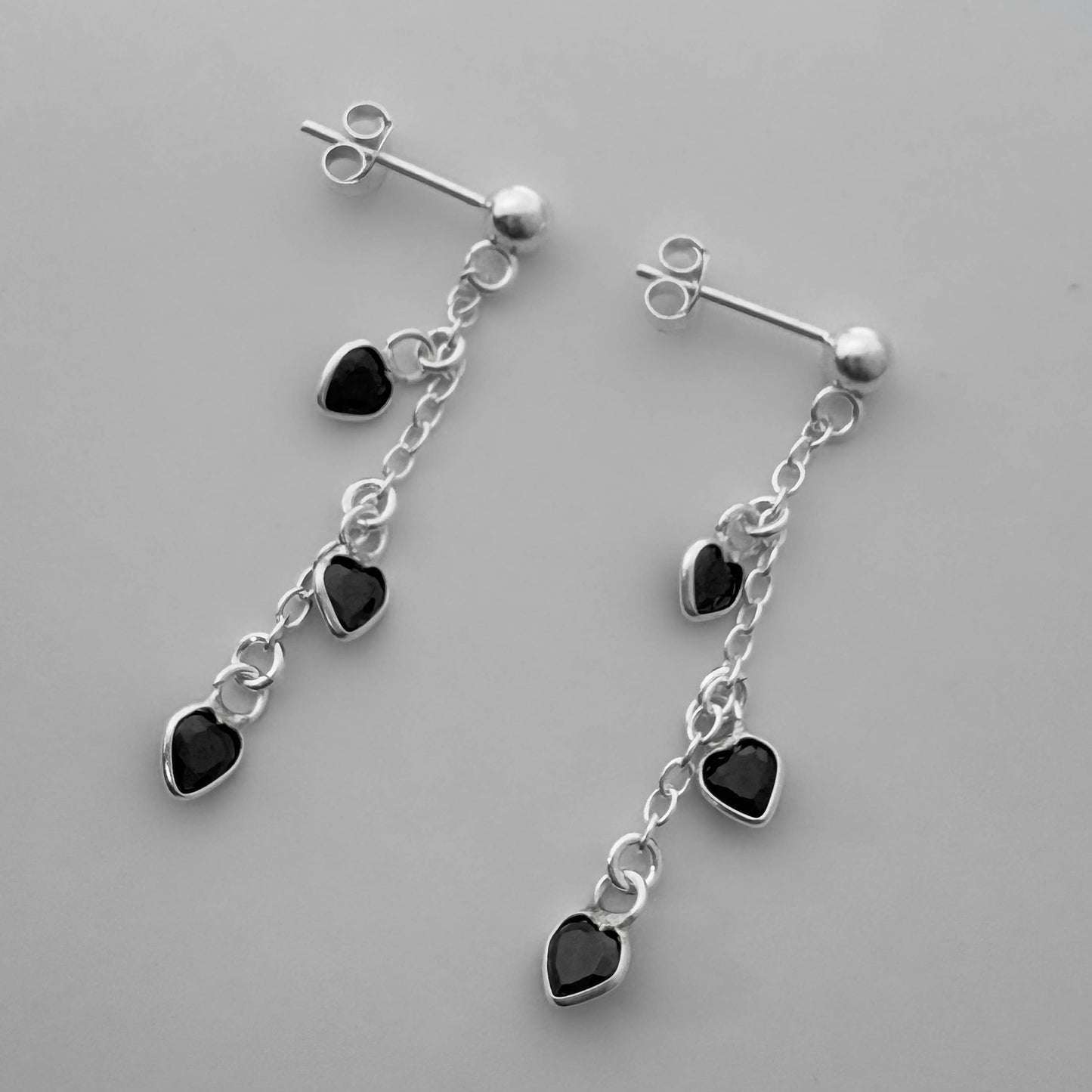 Aretes corazones colores