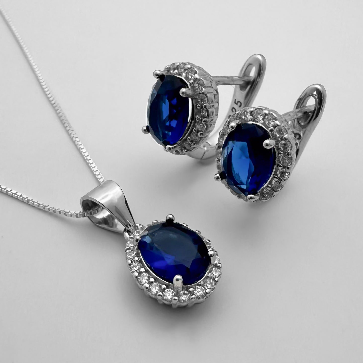 Juego con Zircones Grandes Azules