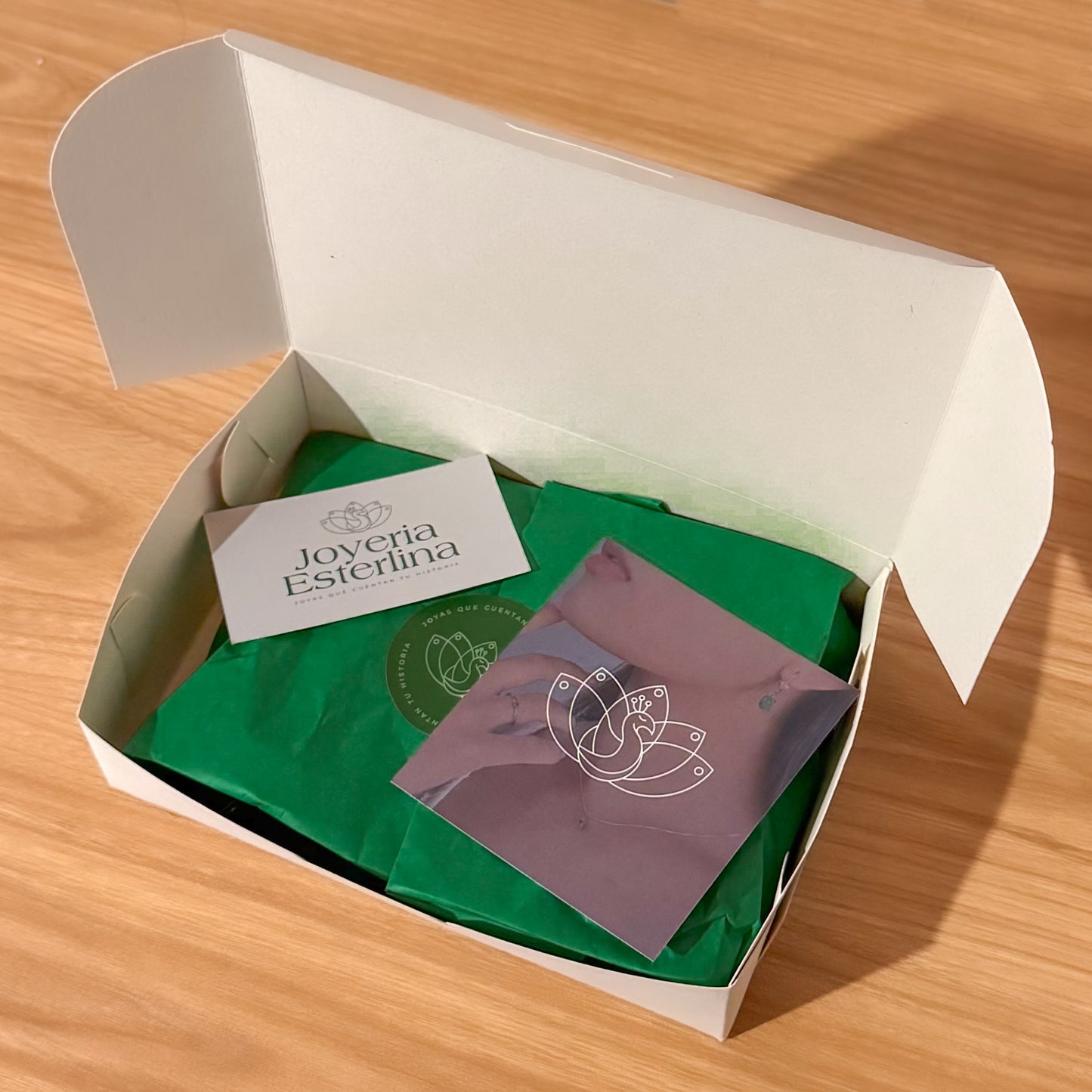 Small Flower Esmeralda y Diamante box