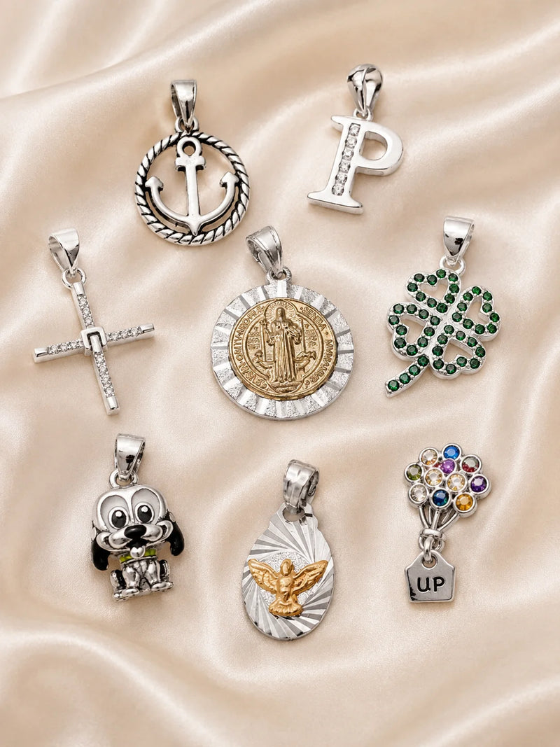 Dijes y charms