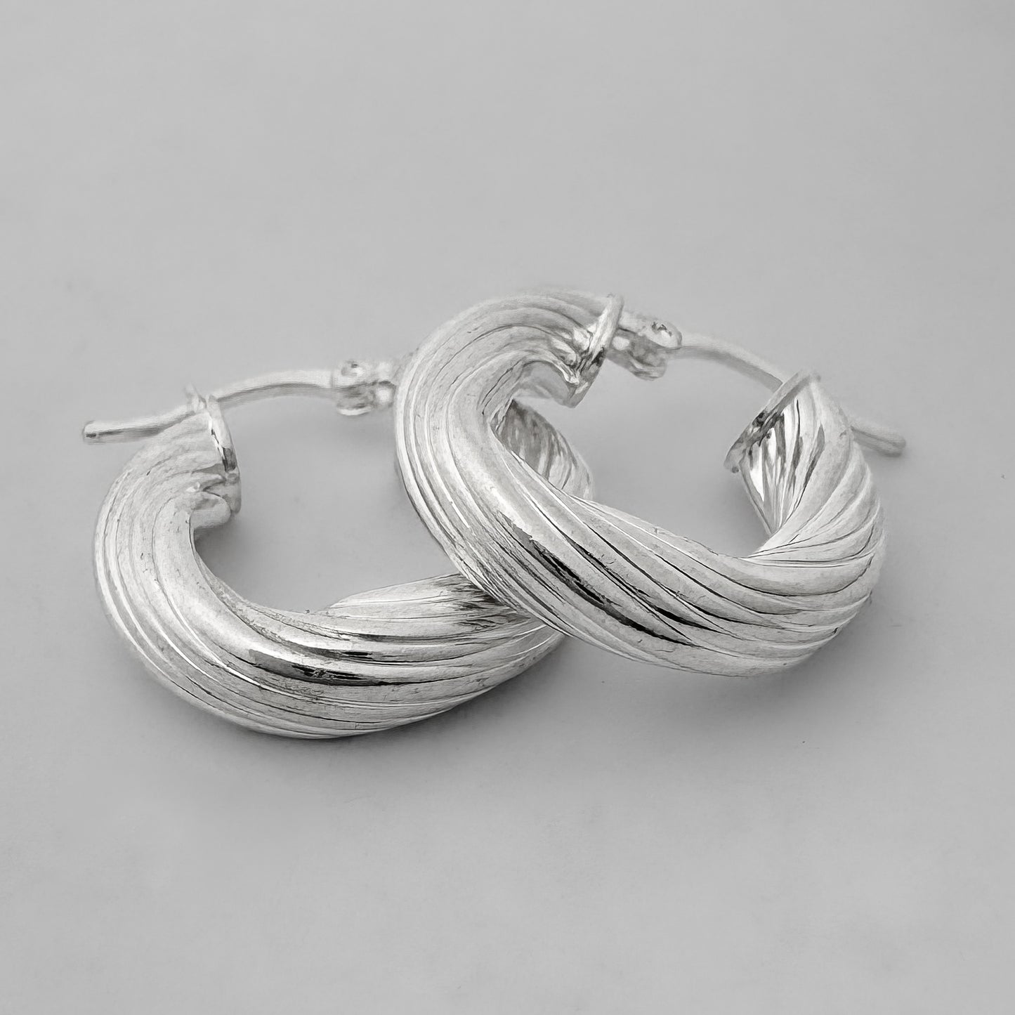 Candongas melcocha fina pequeña