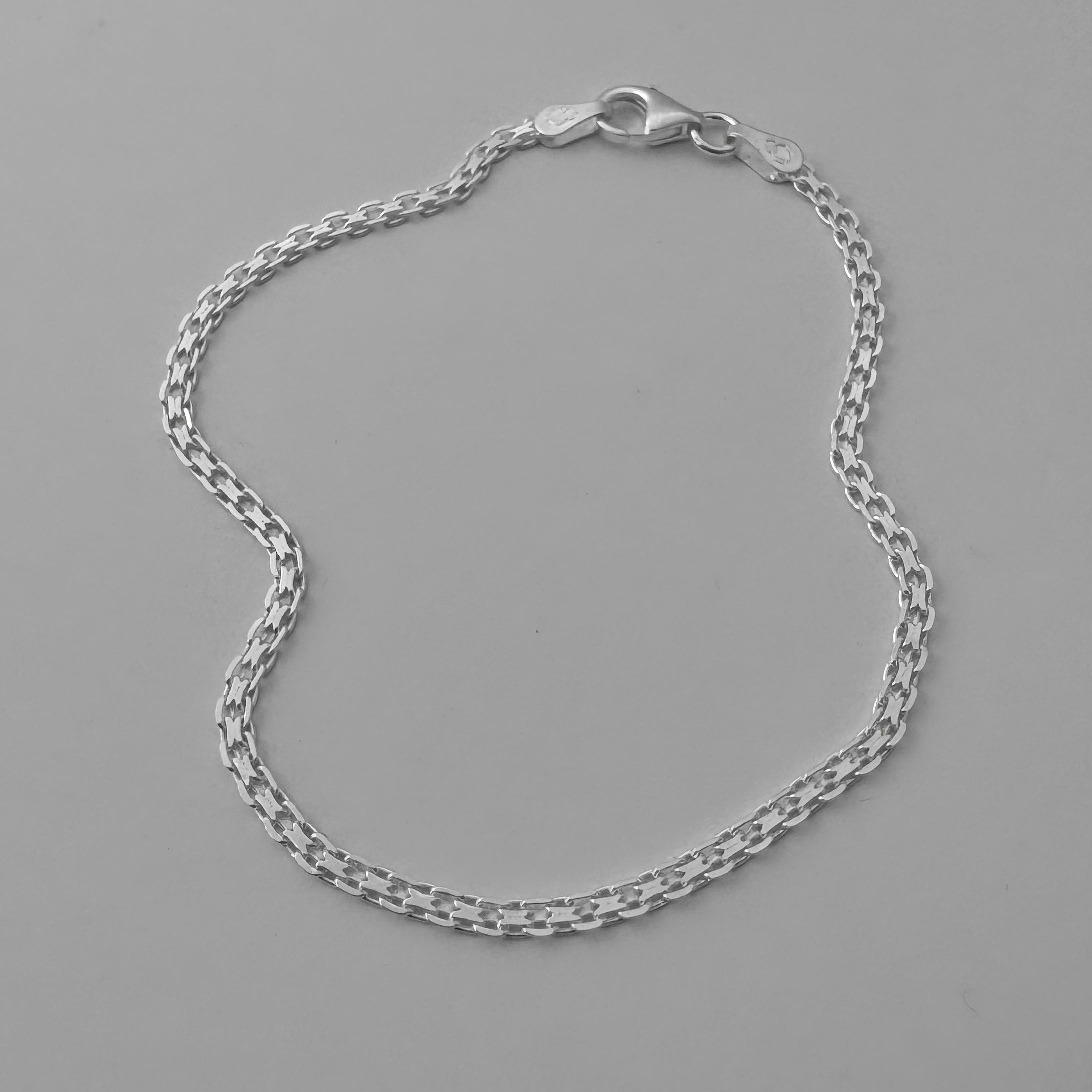 Pulsera Chinesco delgada