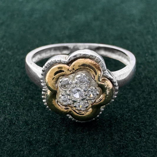 Anillo flor niña