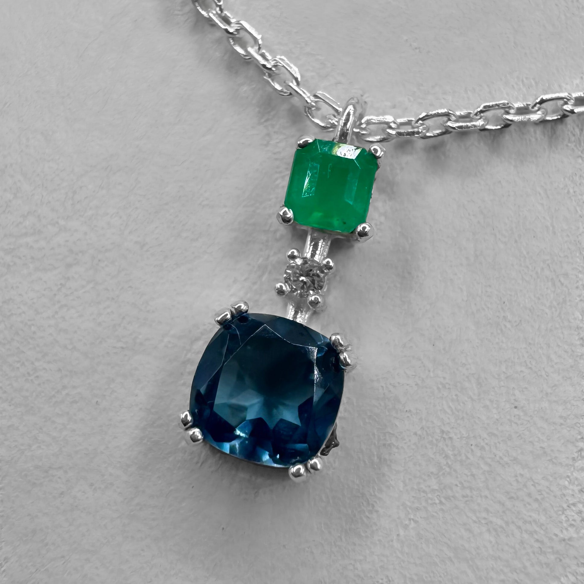 Collar Esmeralda Topacio Diamante