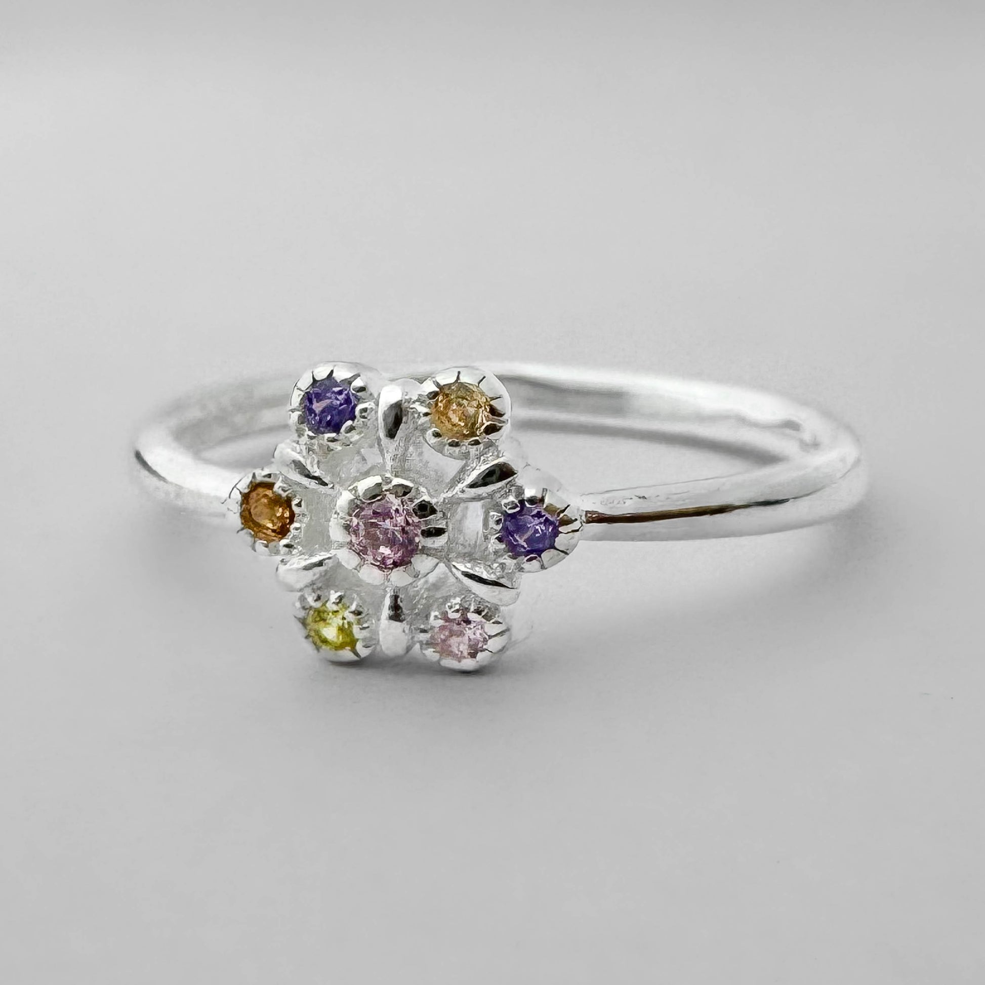Anillo de niña flor