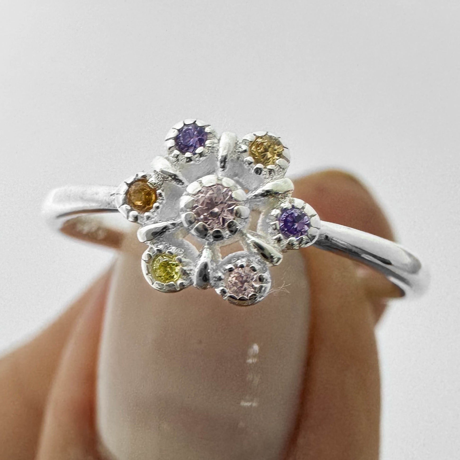 Anillo de niña flor