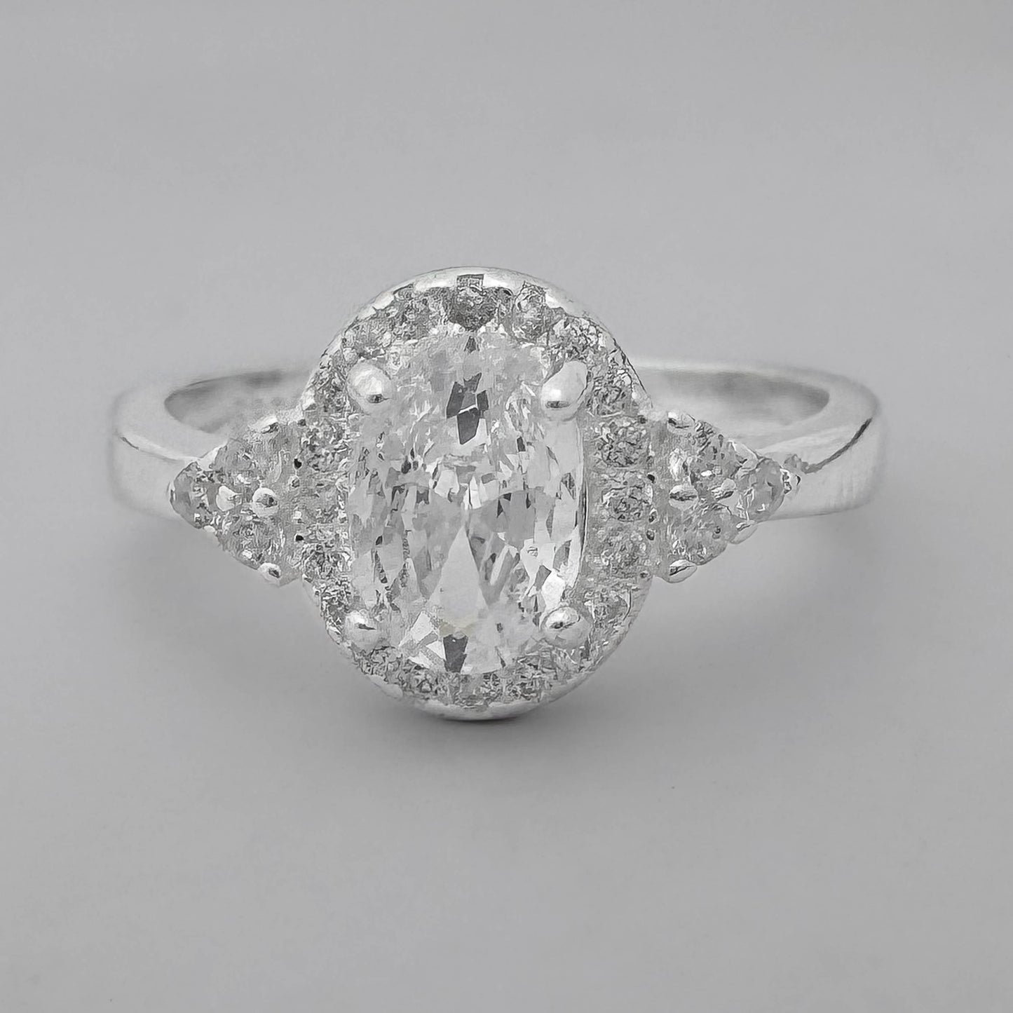 Anillo marquesa ovalada
