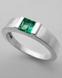 Anillo de hombre con Esmeralda