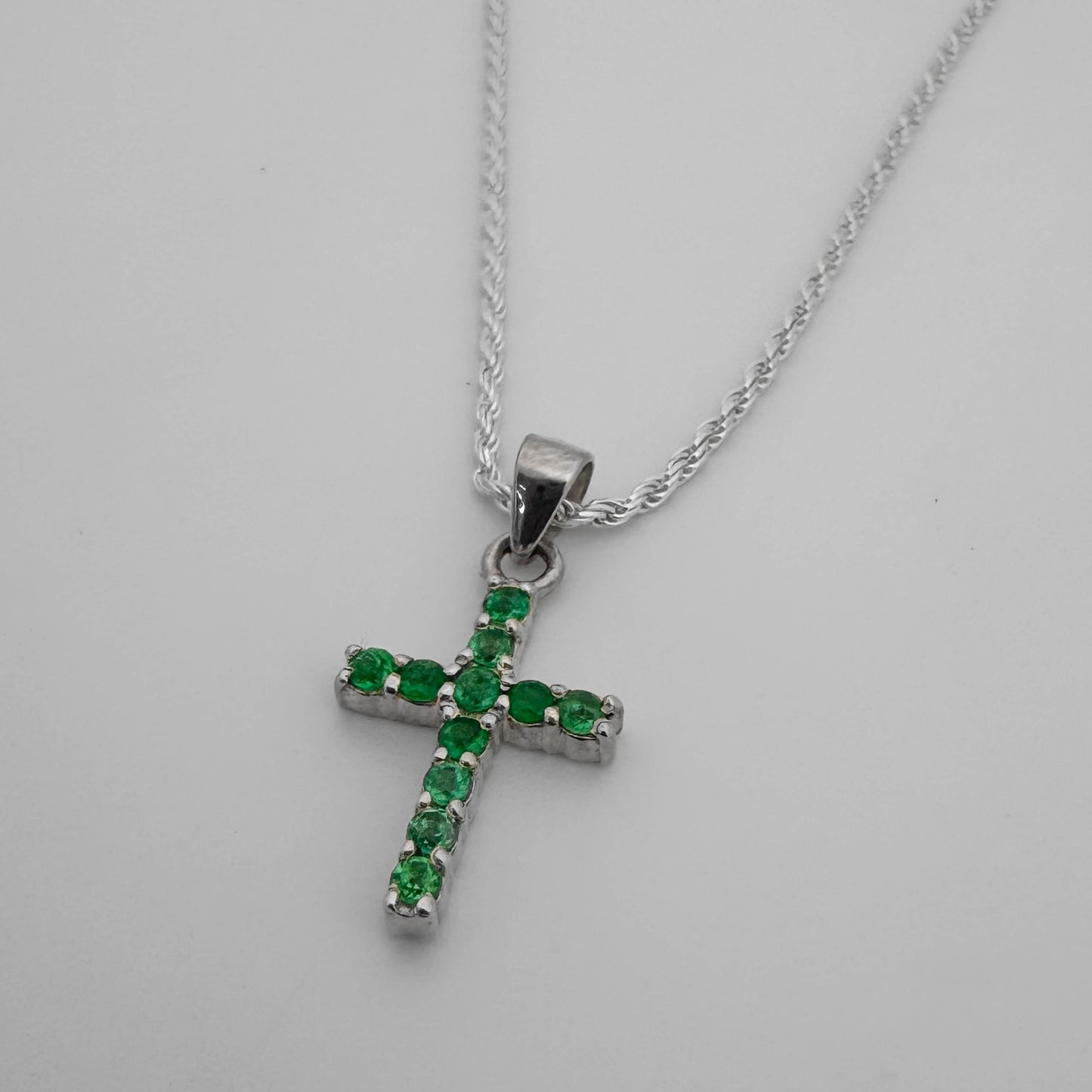 Collar Cruz Esmeraldas