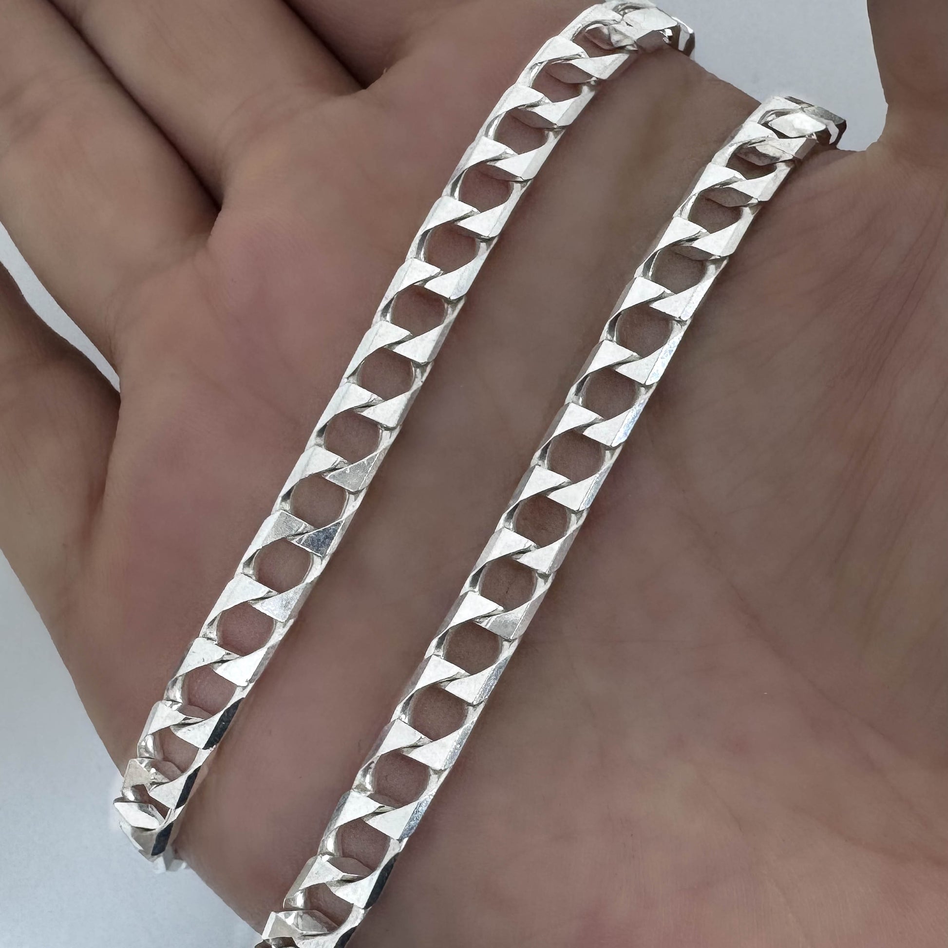 Cadena Martillada