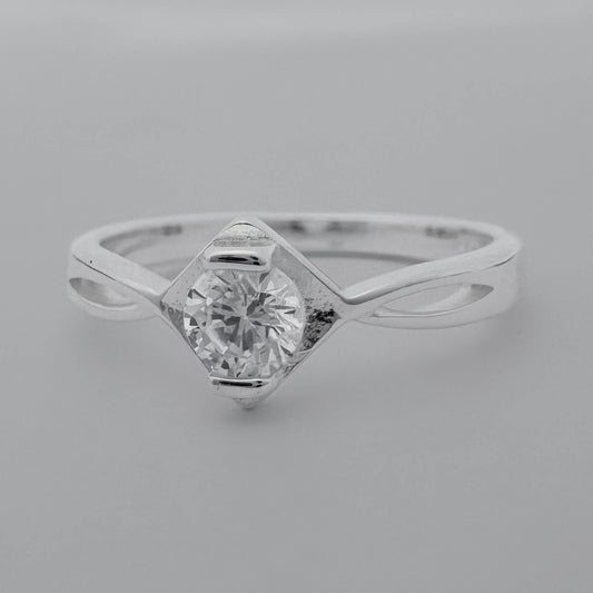 Anillo solitario rombo