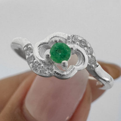 Anillo con esmeralda