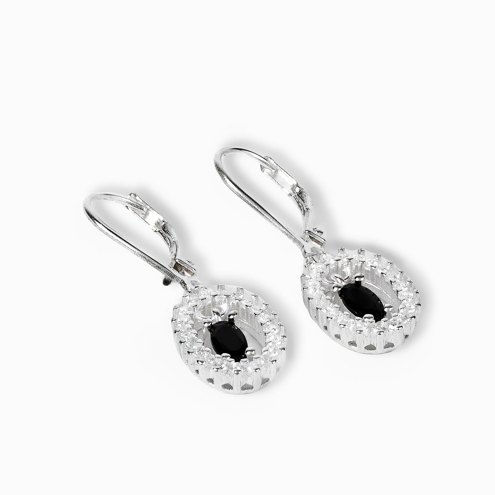 Aretes colgantes con diseño ovalado y circon negro en plata ley 925
