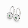 Aretes colgantes redondos en plata ley 925 con circon verde central.