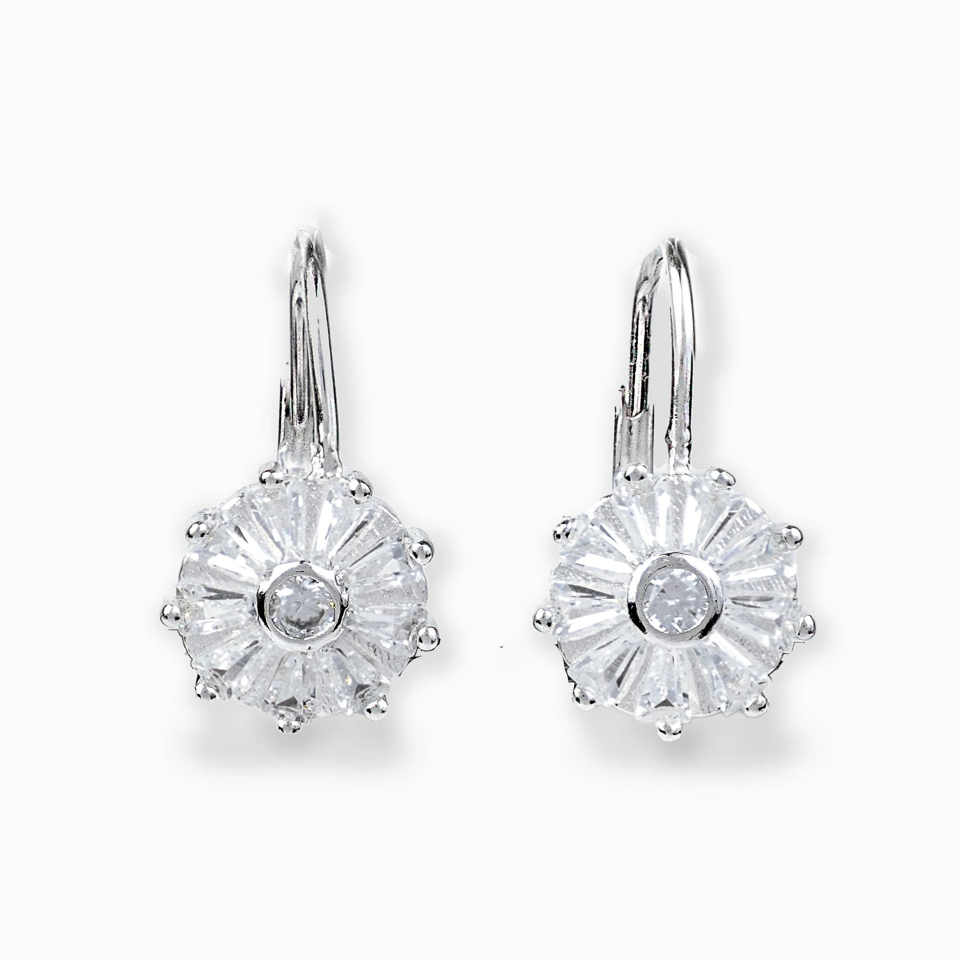 Aretes colgantes redondos en plata ley 925 con circon blanco central.