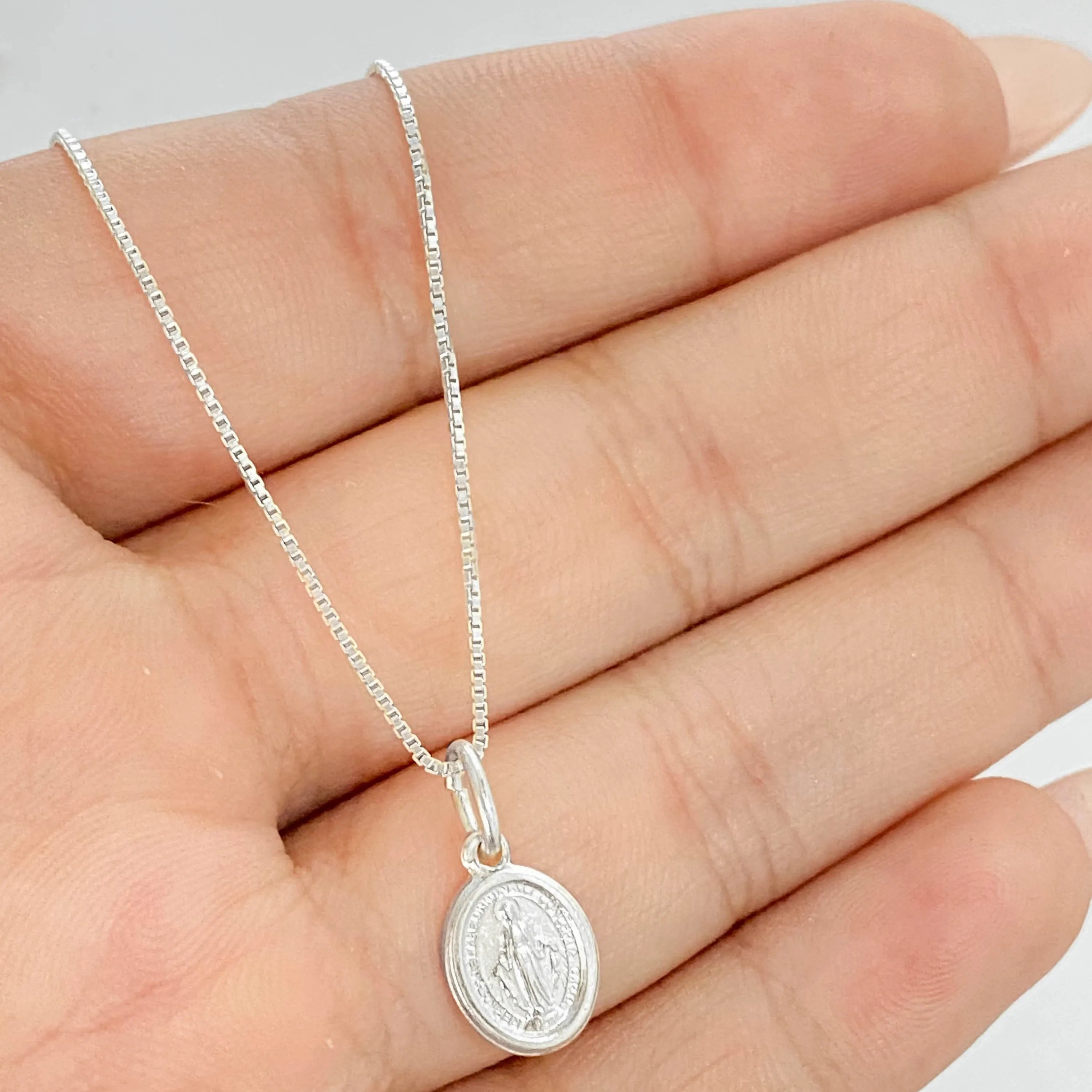 Dije Virgen Milagrosa mini plata ley 925