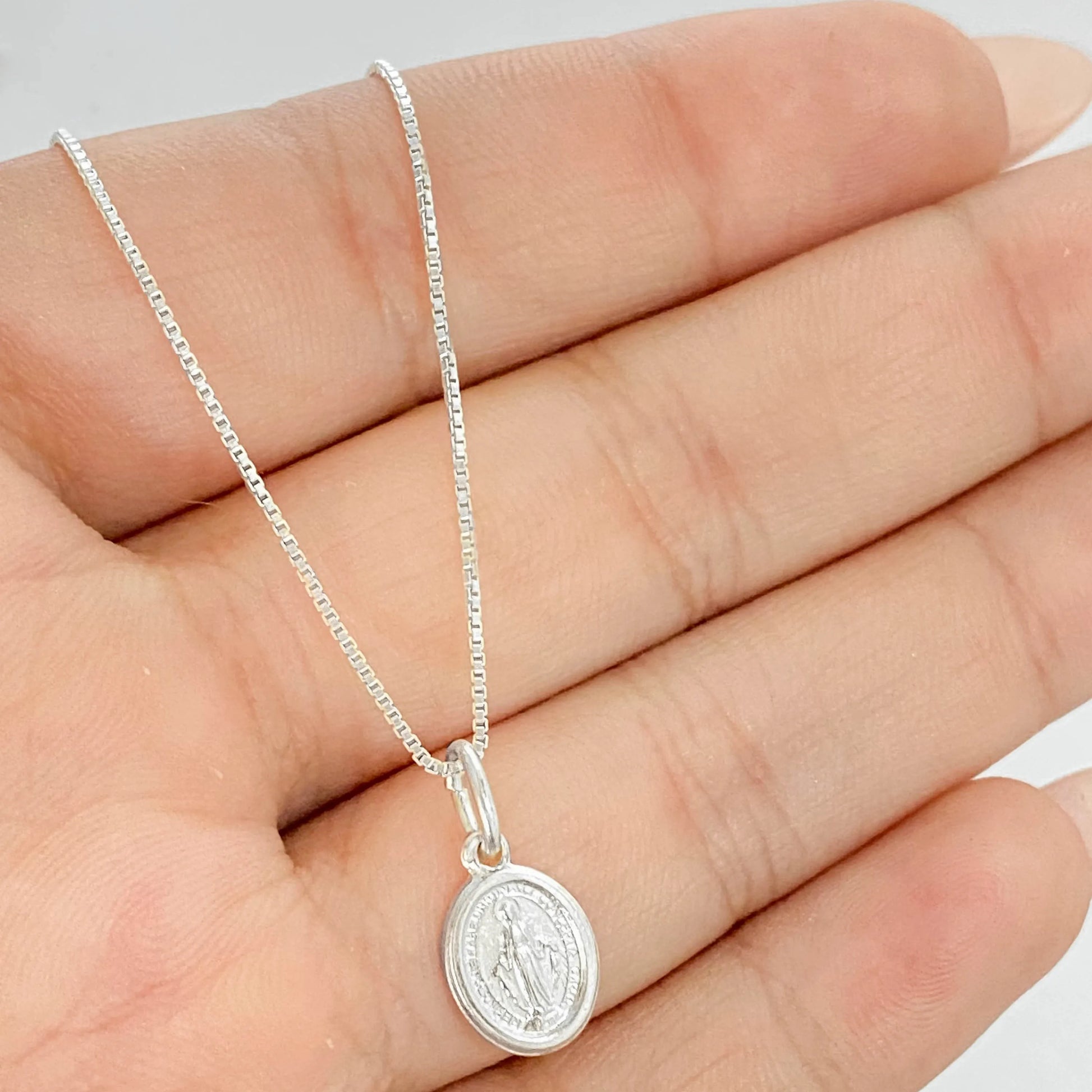 Dije Virgen Milagrosa mini plata ley 925