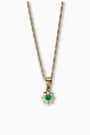 Cadena fina de oro tejido Singapur con un dije de sol en oro de 18k que aloja una esmeralda central rodeada de diamantes.