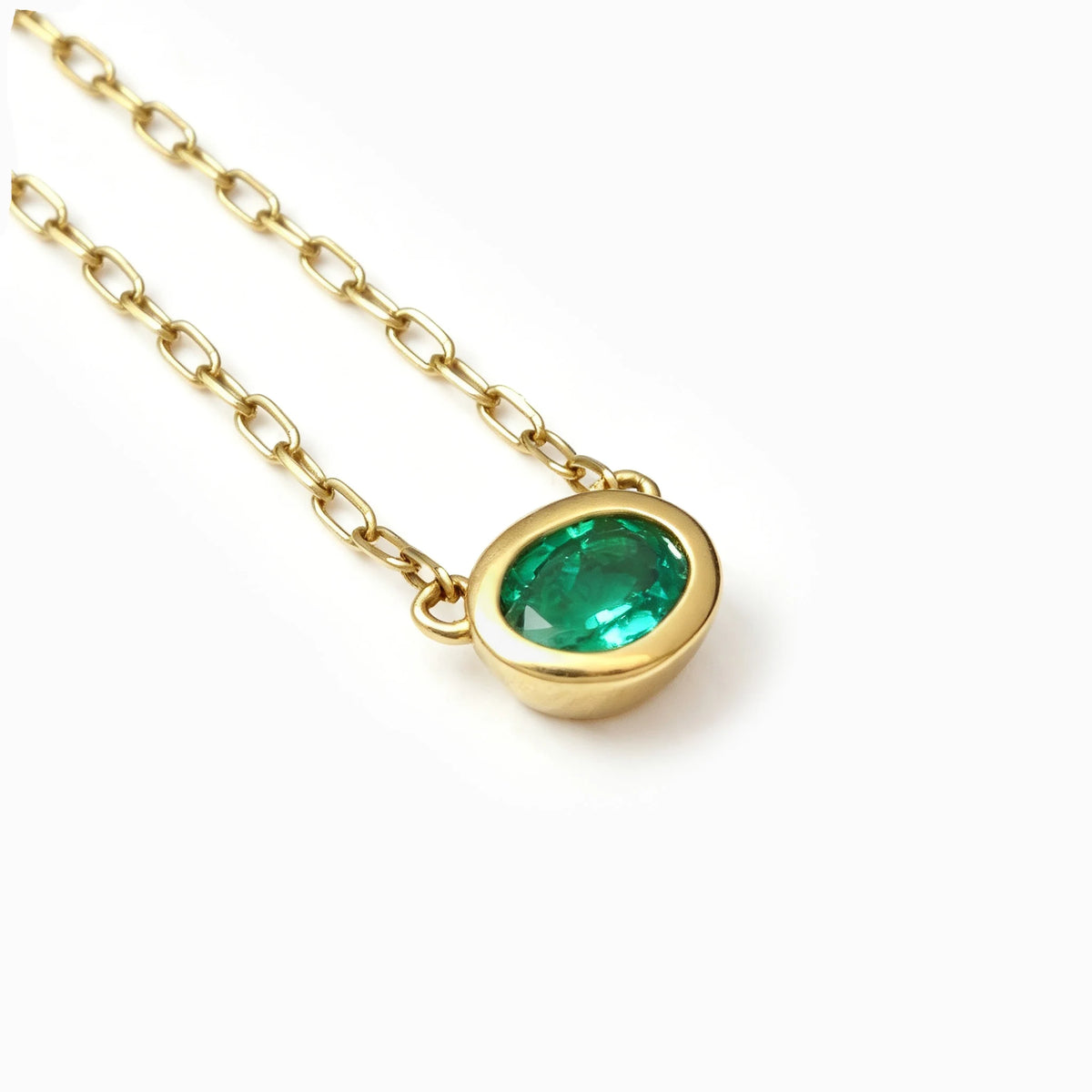 Collar solitario en oro de 18K con esmeralda para mujer con cadena de 40 cm