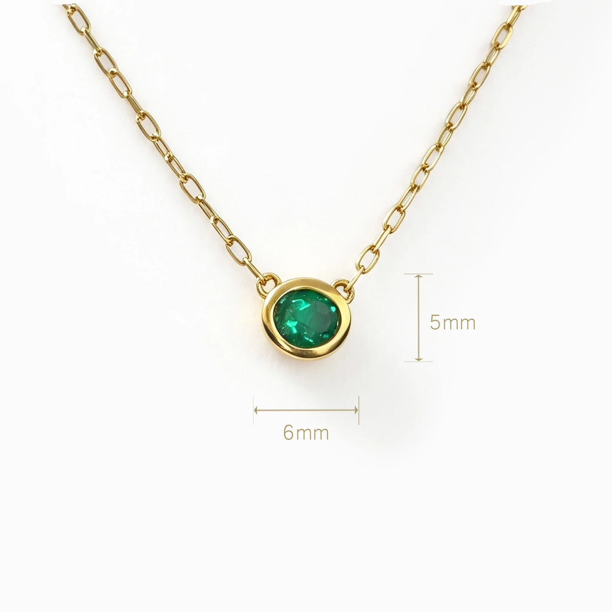 Collar solitario en oro de 18K con esmeralda para mujer con cadena de 40 cm