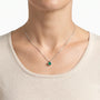 Collar solitario con esmeralda cuadrada de alta calidad en plata ley 925 para mujer.