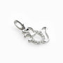 Dije con diseño de ardilla de 14.5x13 mm en plata ley 925 con circones blancos