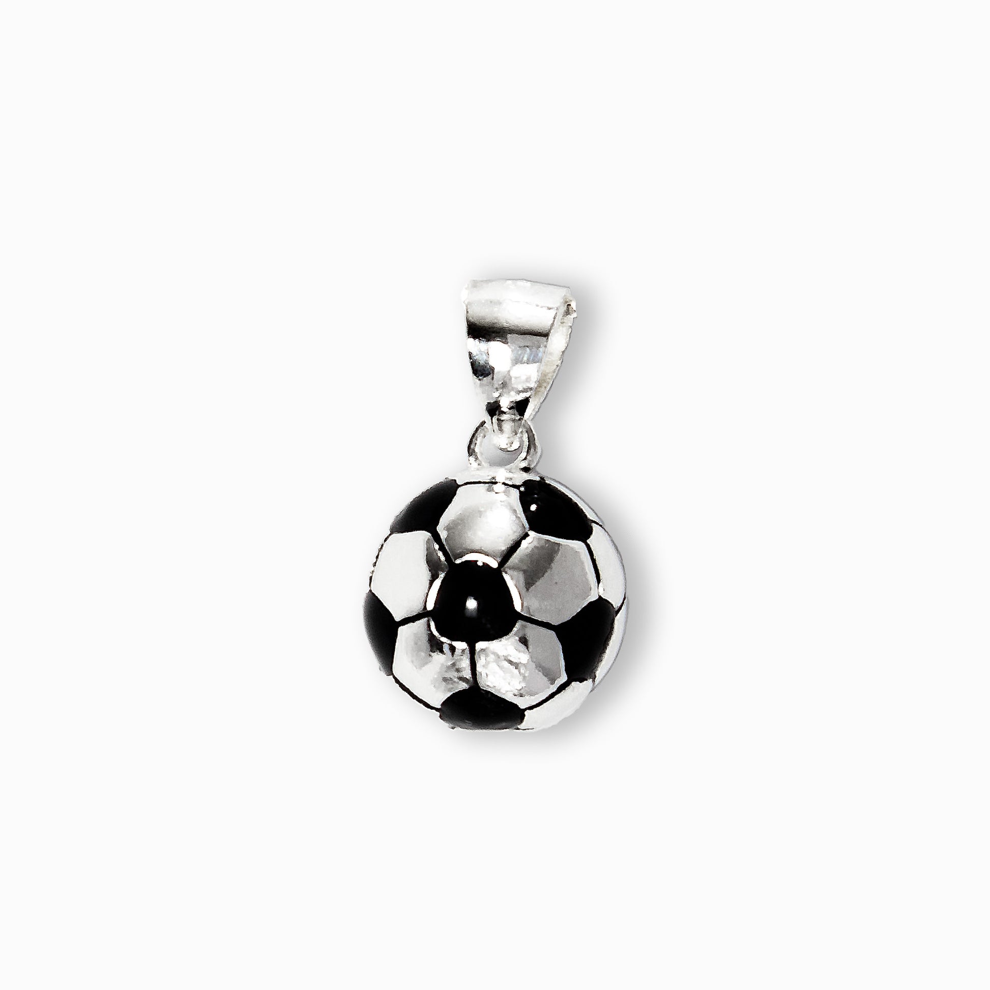 Dije tridimensional con forma de balón de fútbol en Plata Ley 925 con detalles esmaltados en negro sobre fondo blanco