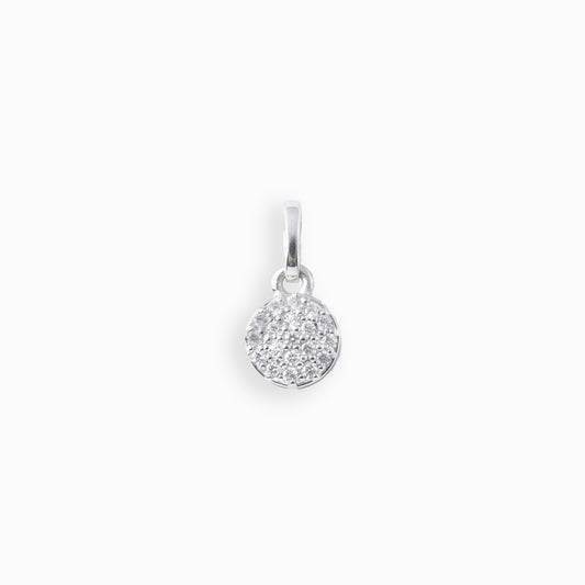  Colección de dijes pequeños de 6 mm en plata ley 925 con formas de corazón, estrella, trébol y luna sobre fondo blanco.