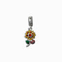 Charm colgante de flor en Plata Ley 925 con esmalte amarillo, centro de cirón rojo y detalle de mariquita sobre fondo blanco.