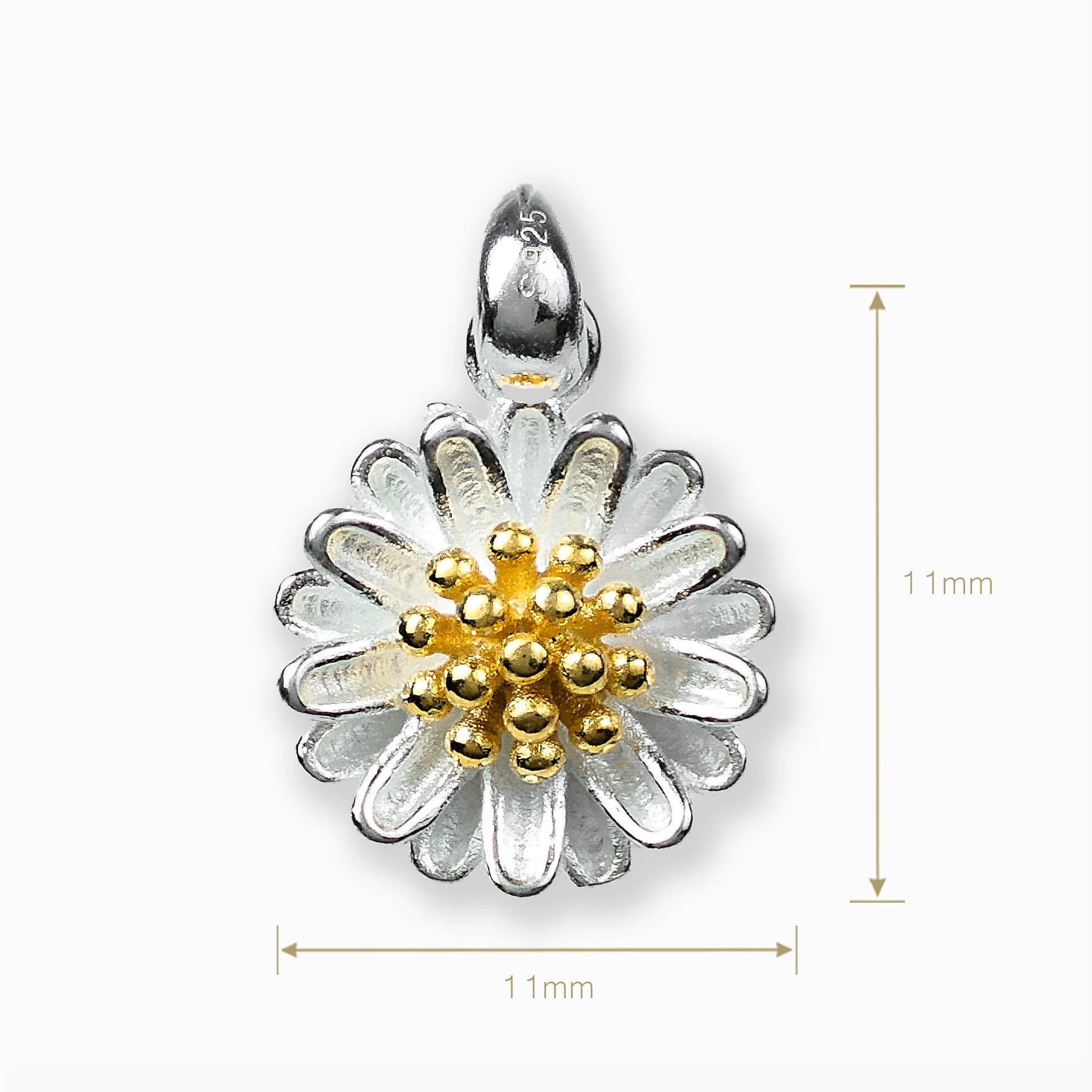 Dije en forma de girasol en plata ley 925 con baño en oro.