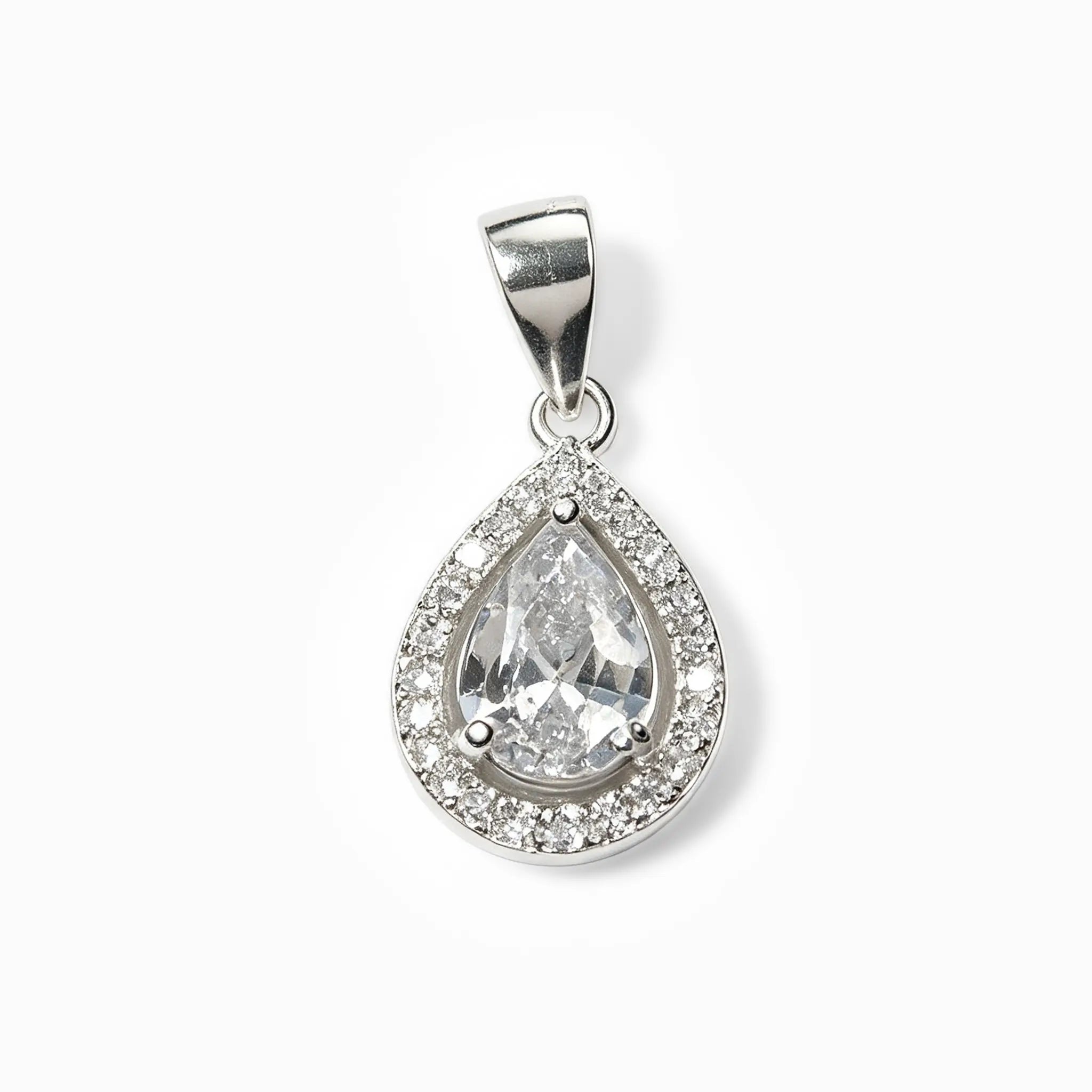 Dije en forma de gota con circones en plata ley 925 para mujer
