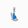Dije de mariposa de perfil en Plata Ley 925 con ala central de resina azul brillante y bordes decorados con circones transparentes.