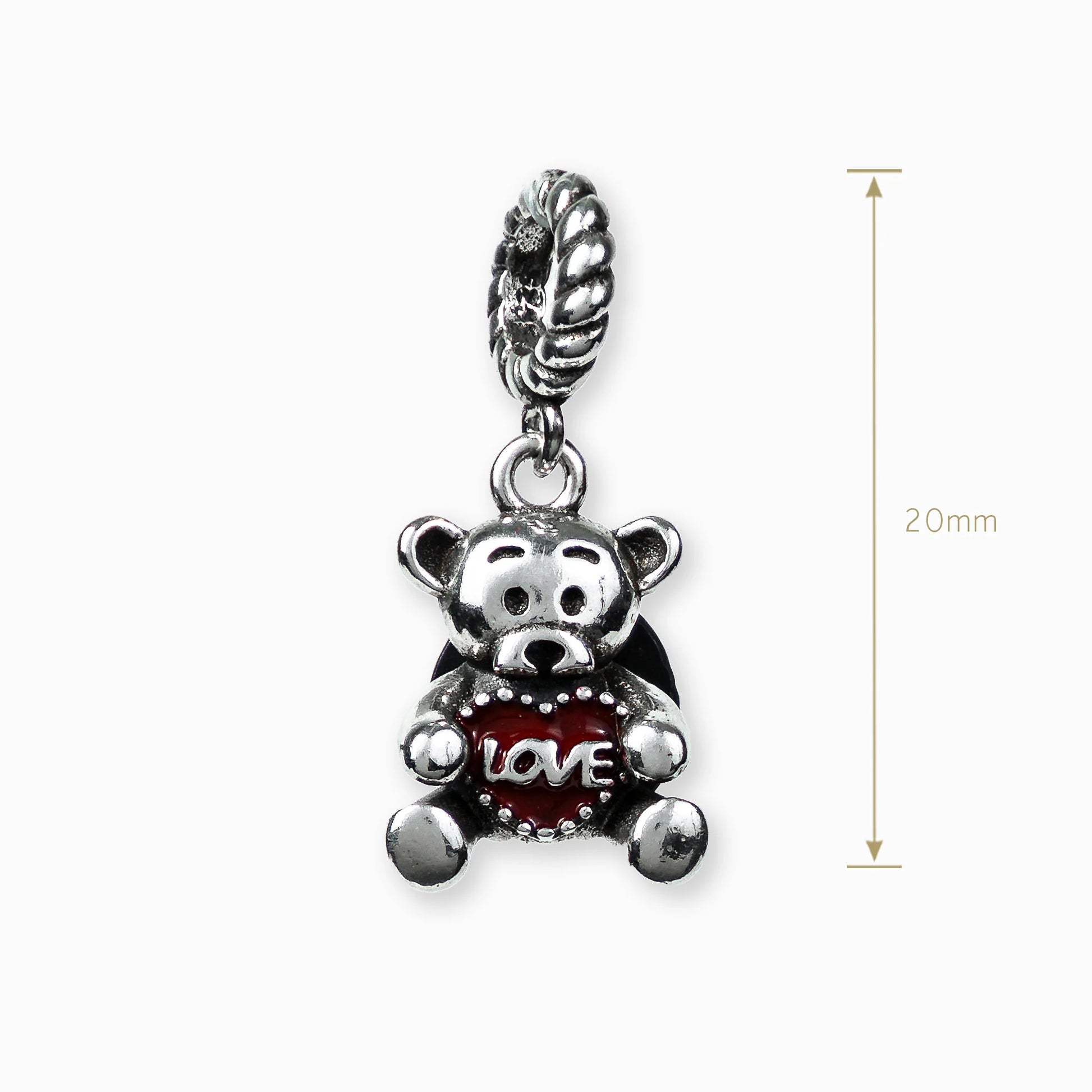 Dije de osito con grabado love en plata ley 925.