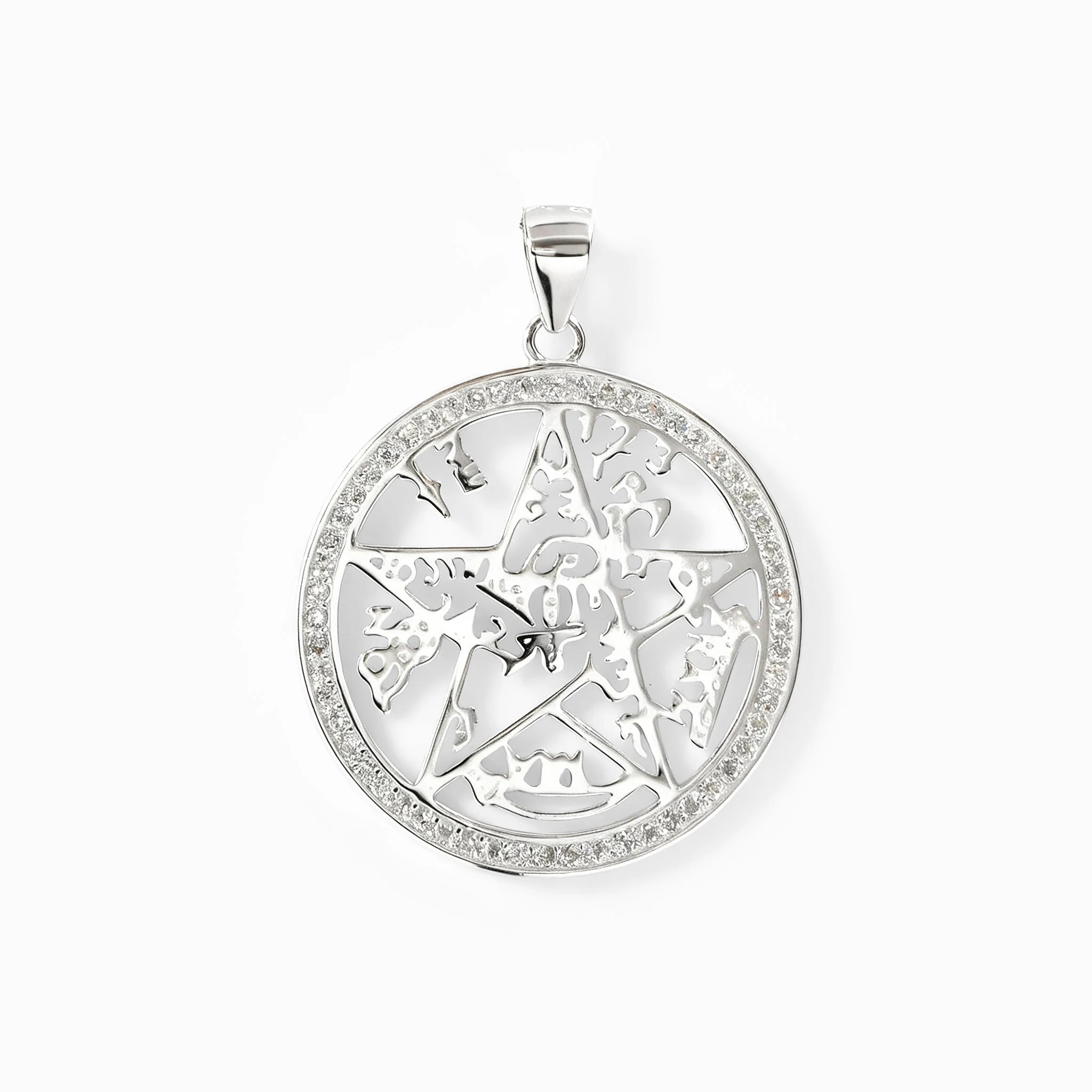 Dije de pentagrama Tetragramatón circular en plata ley 925 con halo de circones blancos.