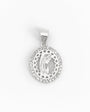 Dije de medalla de la Virgen calada en Plata Ley 925 con halo de circones de Joyería Esterlina.