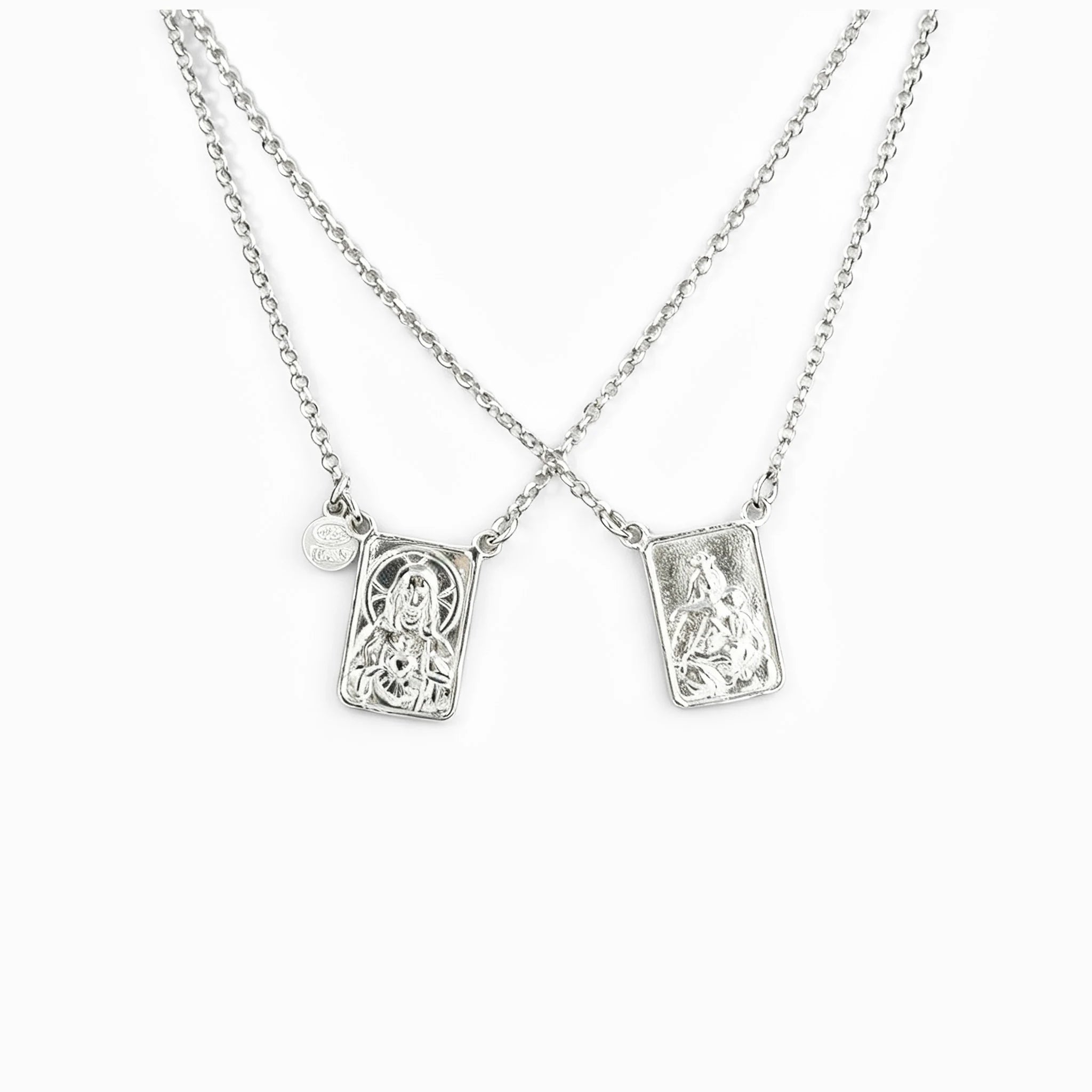 Escapulario Devoción Sacra en plata ley 925 con medallas del Sagrado Corazón y la Virgen María.