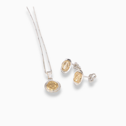 Set 'Milagrosa' – Dije y Topos en Plata con Detalle en Oro