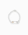 Pulsera de identidad para niña en plata ley 925 con placa lisa de 25 mm para grabado personalizado y tejido de eslabones sobre fondo blanco.
