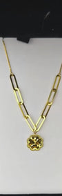 Cadena en oro 18K con tejido veneciano, sección paperclip y dije circular diamantado de 9 mm.