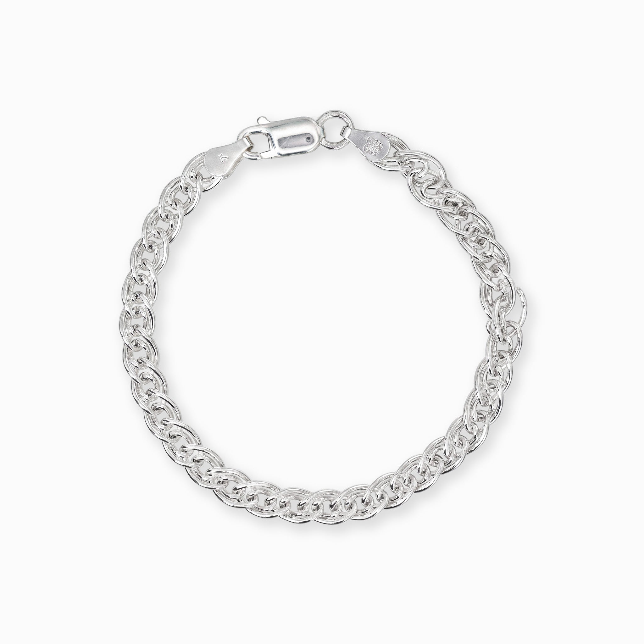 Pulsera de plata ley 925 con diseño de doble eslabón entrelazado, 6 mm de grosor y broche de seguridad tipo perico sobre fondo blanco.