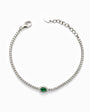 Pulsera tennis en plata ley 925 con esmeralda fina de 4.5x3 mm y circón verde central.