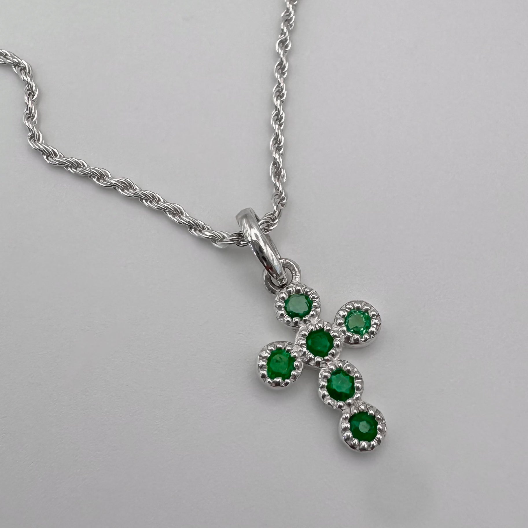 Collar Cruz Gemas