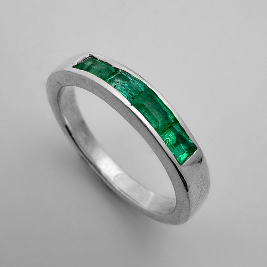 Anillo Unisex Esmeraldas