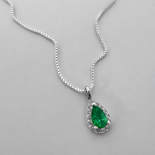 Collar lágrima con Esmeralda