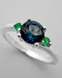 Anillo con Topacio LB y Esmeraldas