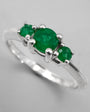 Anillo triada con Esmeralda