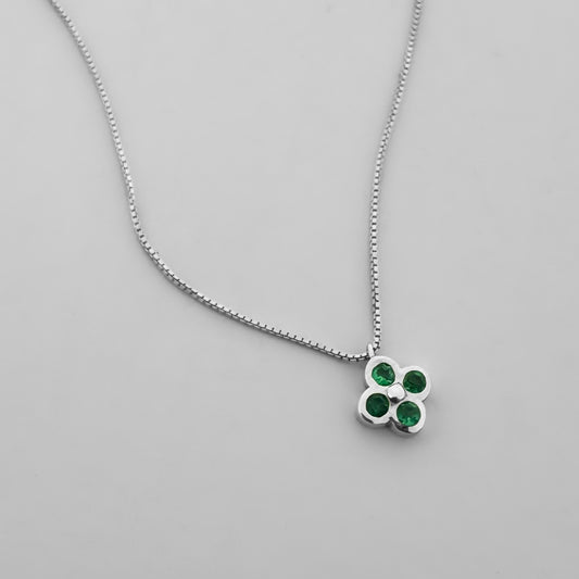 Collar Trebol con Esmeraldas
